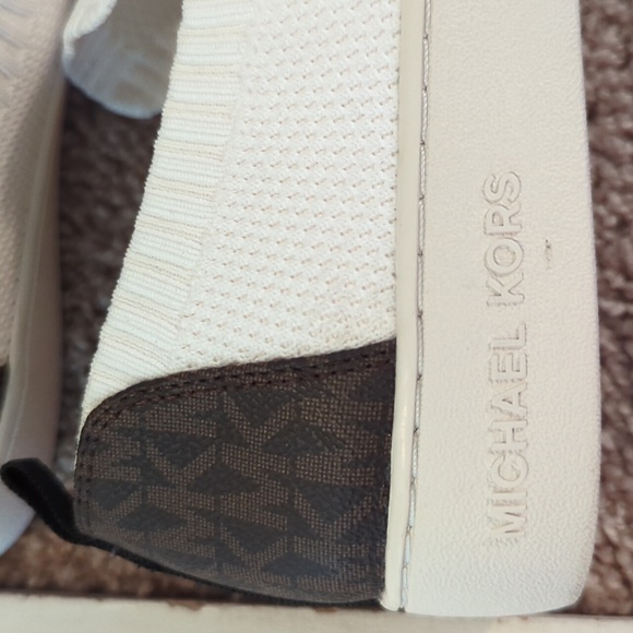 White canvas signature Michael Kors slip-on tennis shoes -sz 10 - Picture 6 of 7